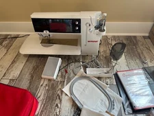 Bernina Sewing Machine B880