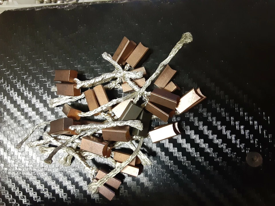 VINTAGE EPIC TRINITY SERRATED LAYDOWN HIGH PERFORMANCE BRUSHES W/O EYELET - Image 3 of 4