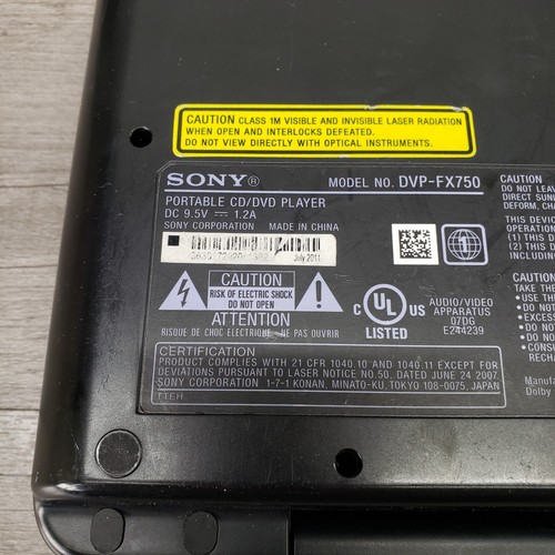 Sony Portable CD DVD Player DVPFX750 7" Screen & Power Cord Lot 40