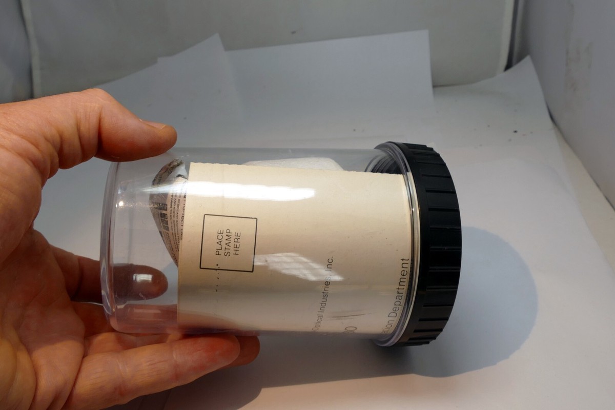 Clear Plastic Protective Case Nikon 85mm f2 Ai-s Nikkor - genuine