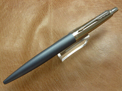 Parker Jotter XL Ballpoint Pen 2068359 New in Gift Box Matte Blue