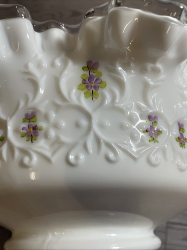 Fenton Ruffled Floral Lace Glass Hand Painted Signed P Bennett Violets In Snow - Picture 6 of 8