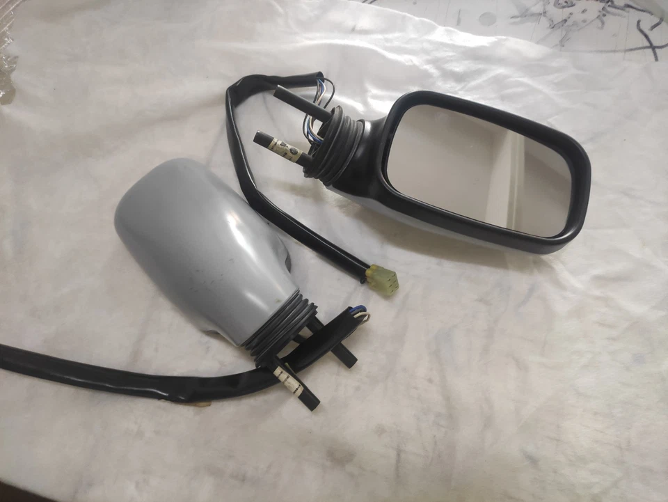 Espejos retrovisores de repuesto ABS usados para Lotus Exige Elise Europa/Tesla Roadster Foto 2 de 4