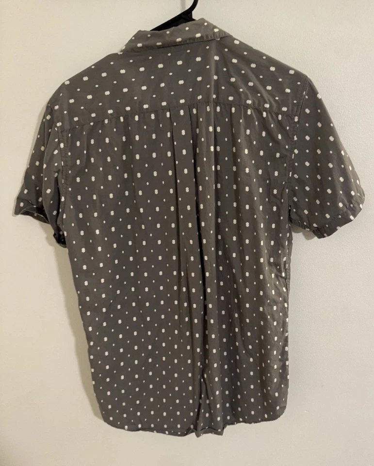 RVCA Hombre Calce Ajustado Manga Corta Abotonada, Gris con Lunares Blancos, Mediano Foto 2 de 3