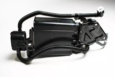 Genuine Toyota Charcoal Canister Assembly 77740-02130 Genuine Toyota Charcoal Canister Assembly 77740-02130
