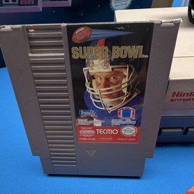 Nintendo NES Action Set Console with Zapper, Controller, Super Bowl Game, Box 