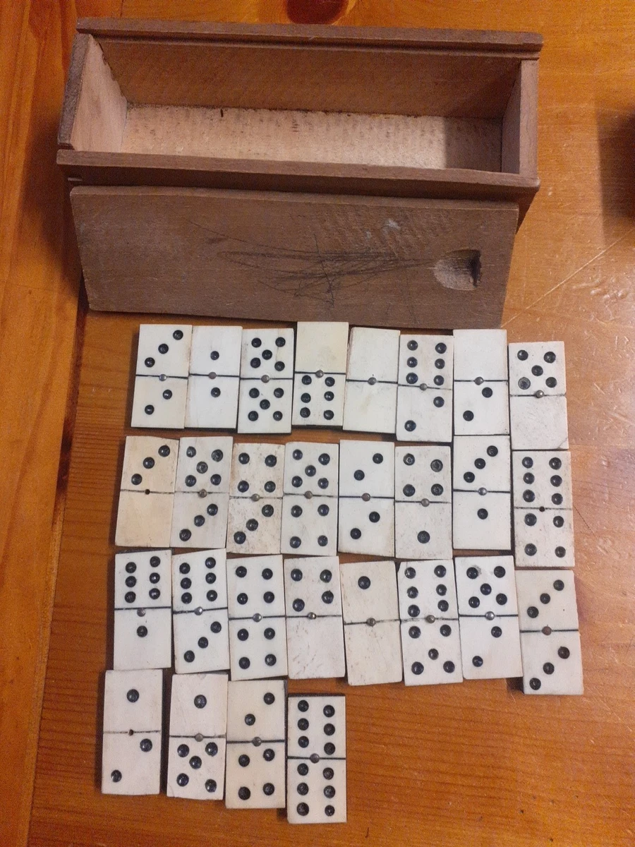 Jeu De Domino Ancien Et Incomplet En Os Et ébène - Objet De Collection Vintage