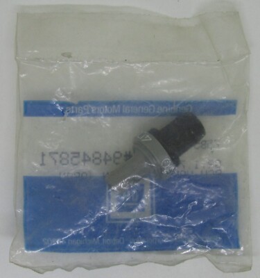 Dealership NOS General Motors GM 94845871 PCV Valve Crankcase OEM  