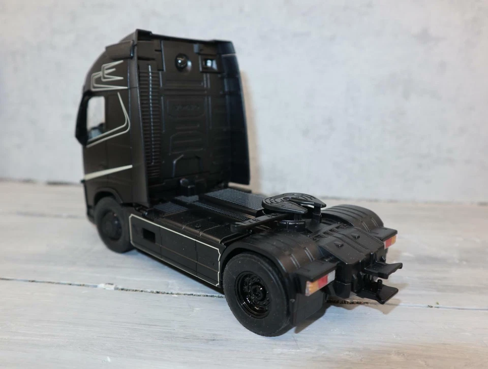 Siku 6731 1:32 Control VOLVO FH16 SZM schwarz Appsteuerung NEU in OVP (201493) - Bild 3 von 4
