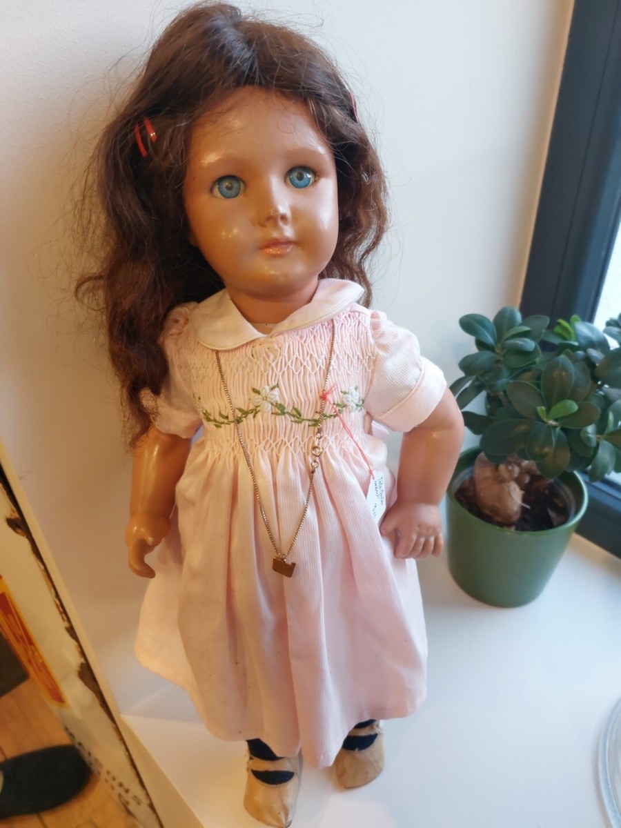 Poupée Bella , 42 cm Année 50 , toute d'origine + broche