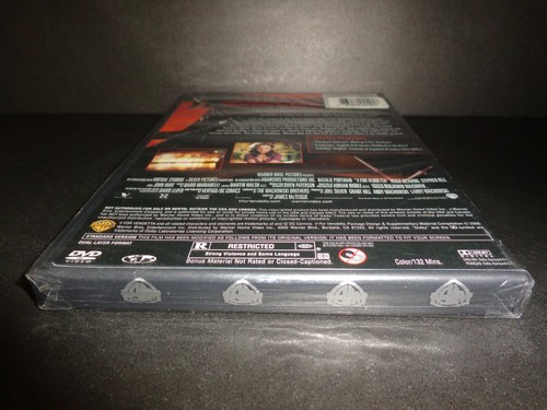 V FOR VENDETTA-NATALIE PORTMAN fights against England's oppressors--DVD - Picture 11 of 12