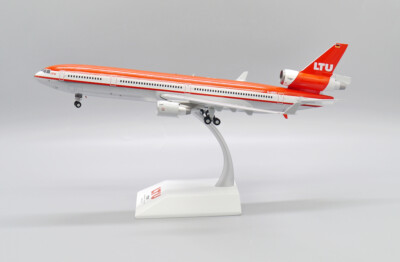 MCDONNELL DOUGLAS MD-11 LTU REG: D-AERZ WITH STAND - JC WINGS
