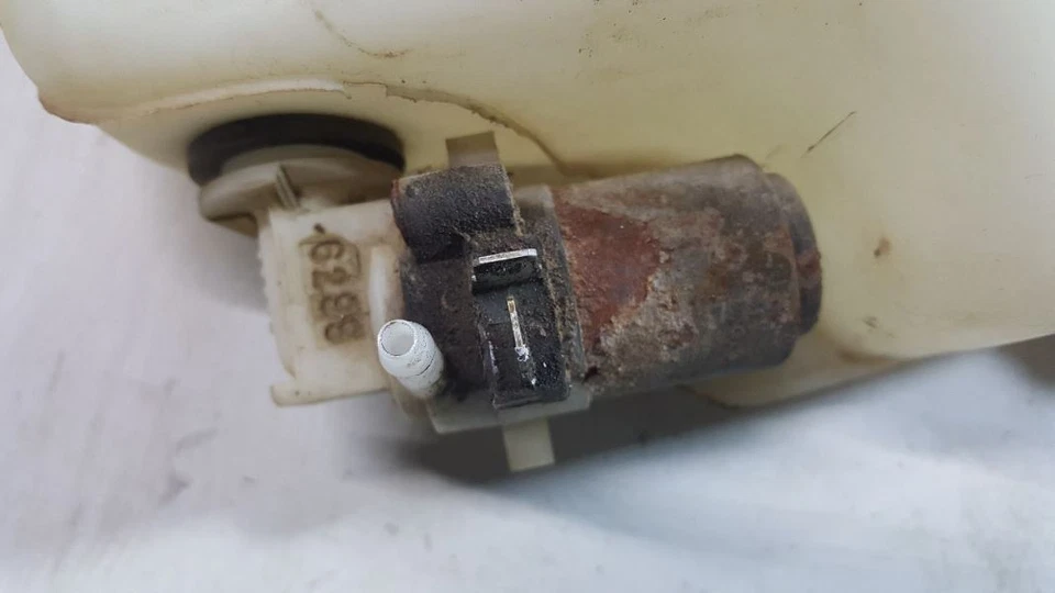 Depósito de líquido para lavadora de parabrisas para camioneta Dodge 1500 94-99 55076838 Foto 4 de 4