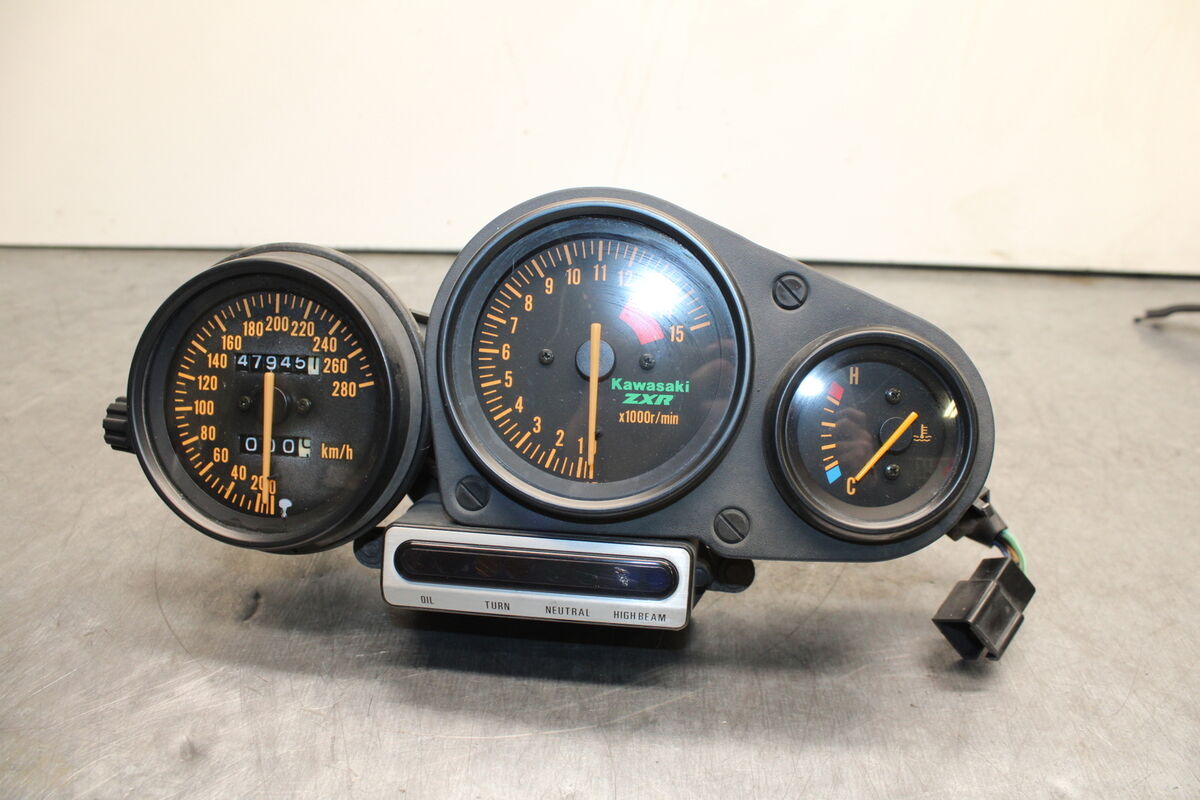 93-94 KAWASAKI NINJA ZX7R SPEEDO TACH GAUGES DISPLAY CLUSTER 93-94 KAWASAKI NINJA ZX7R SPEEDO TACH GAUGES DISPLAY CLUSTER