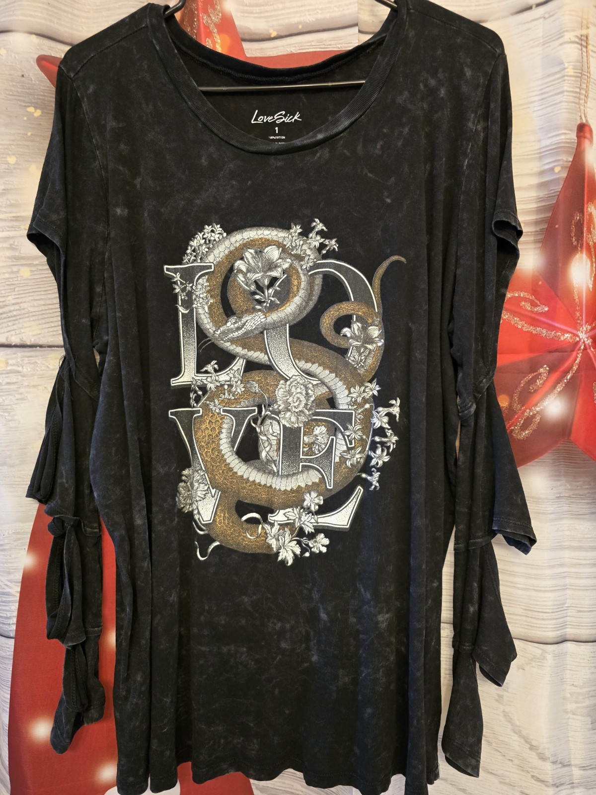 Torrid Women's LoveSick Long Sleeve Graphic T-Shirt Size 1 Black