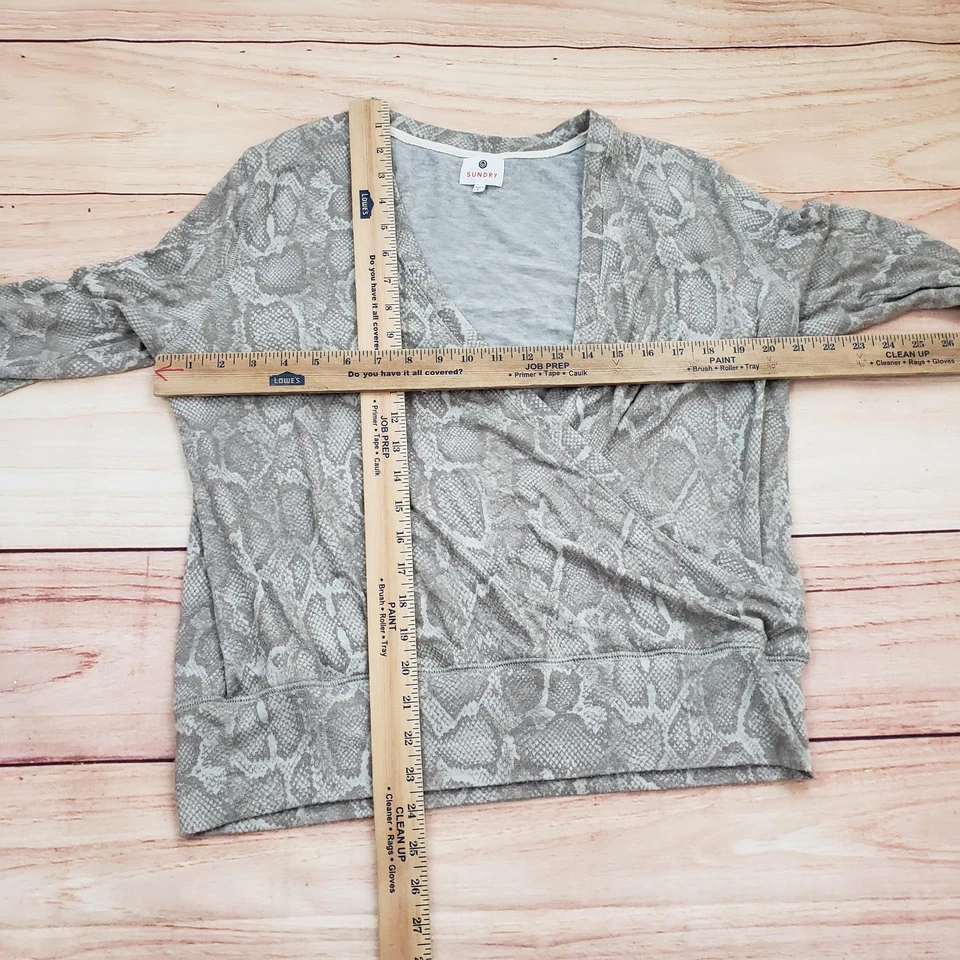 Conjunto Sundry Lounge Feminino 4 Cinza Estampa de Cobra Pulôver Calça Jogger Macia EUA Aconchegante - Imagem 4 de 4