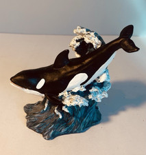 Estatuilla de orca de colección Ocean Wave Russ Berrie Limited