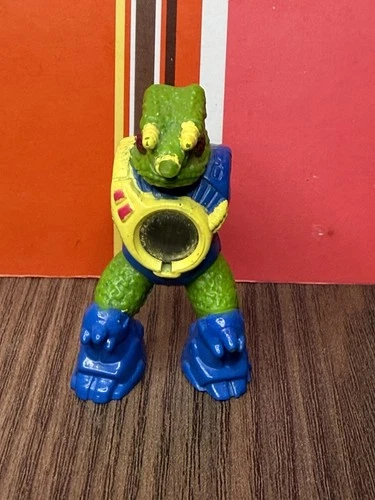 Battle Beasts Laser Beast #98 Puzzlecolor  Takara Hasbro *Damaged for Parts*