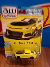 AUTO WORLD AW64352-1 1:64 2019 CHEVROLET CAMARO ZL1 1LE NICKEY 🔥X4