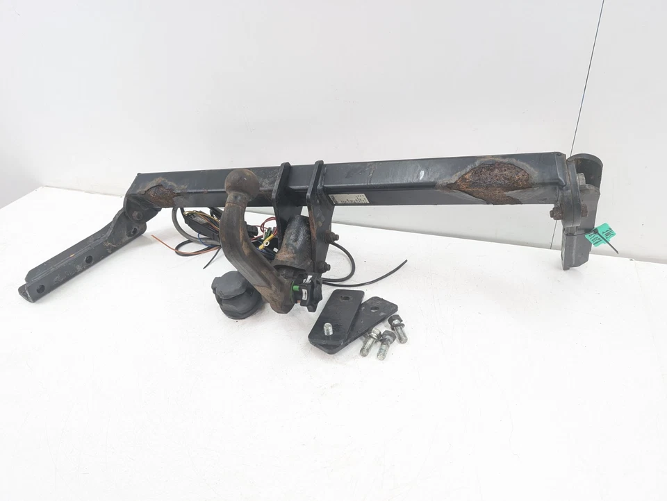 VOLVO XC60 MK1 BARRA DE REMOLQUE CON GANCHO Y CABLEADO 2011 Foto 2 de 4