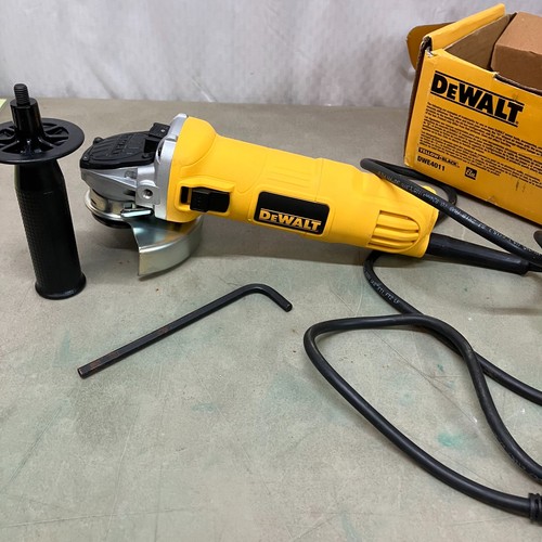 DEWALT Angle Grinder DWE4011 4-1/2" 7A Corded Parts Repair Motor Locked