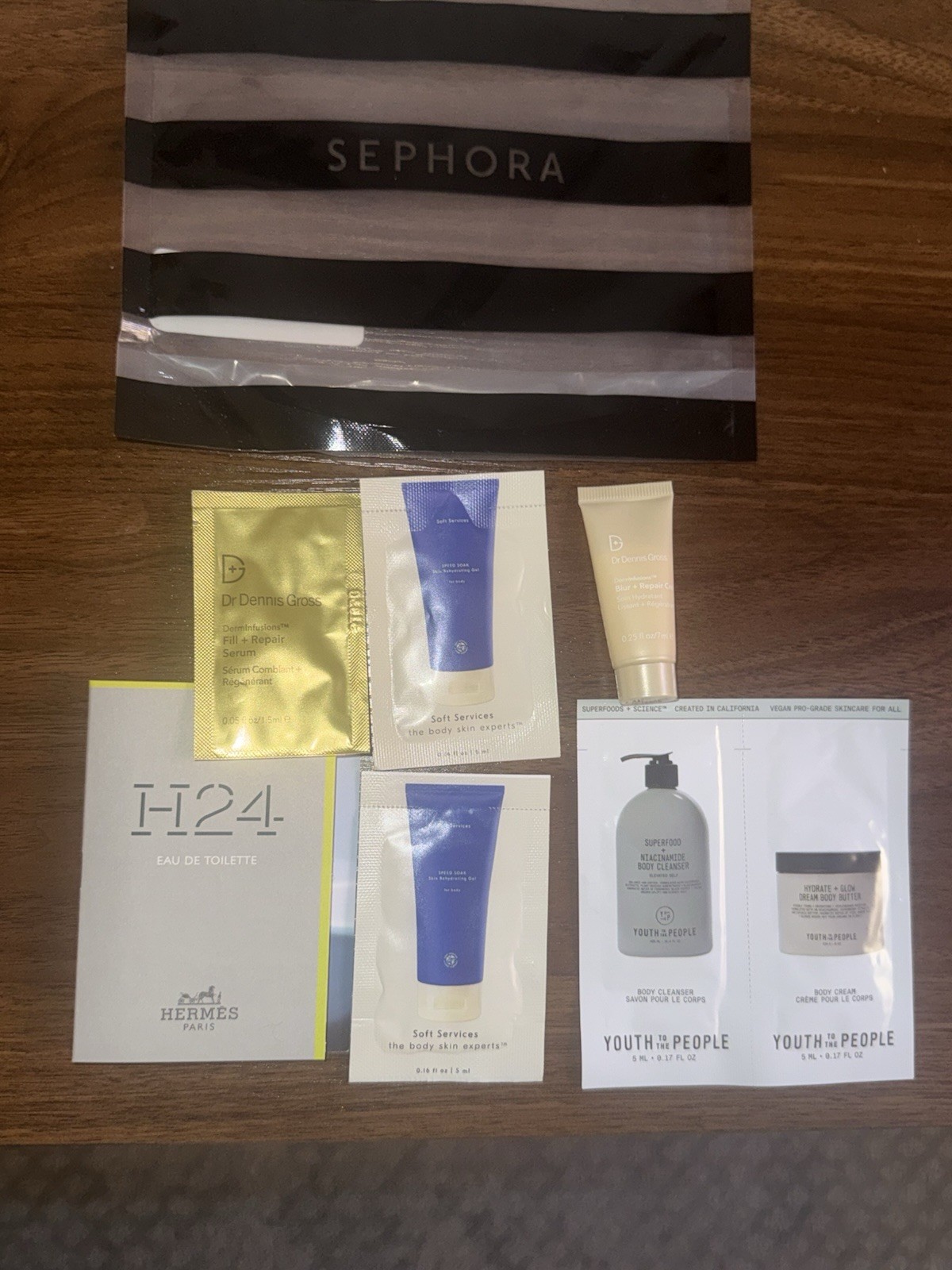 VALENTINO BORN IN ROMA UOMO PURPLE MELANCHOLIA 100 ML / 3.4 OZ EDT FREE SAMPLES thumbnail 3