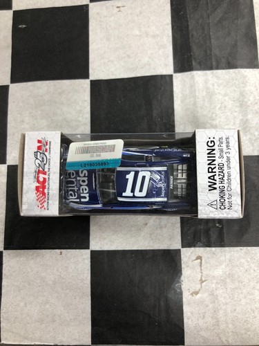 2017 Fusion #10 DANICA PATRICK *ASPEN DENTAL* 1/64 Diecast C101765AODP - Picture 2 of 3