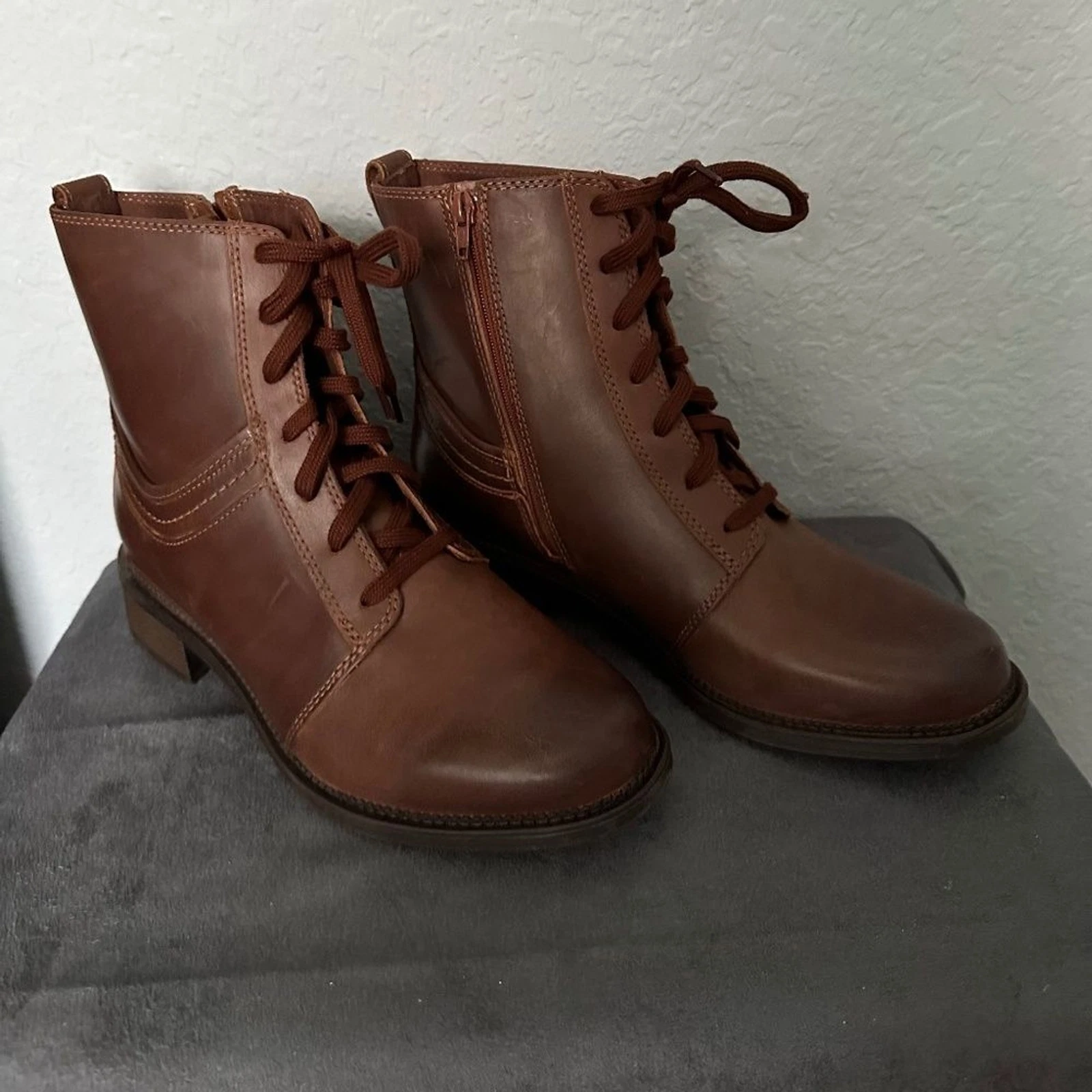 CLARKS NUOVO Clark’s stivaletto donna Maye Step Oxford pelle marrone taglia 11 D