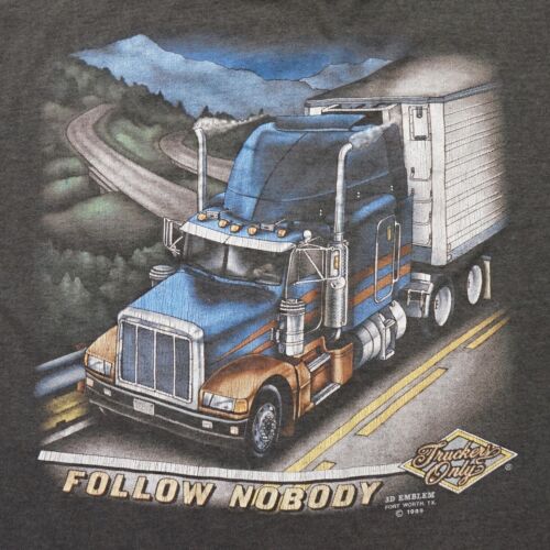 Vintage 80er Jahre TRUCKERS ONLY Follow Nobody 3D Emblem T-Shirt M/L - Bild 1 von 4