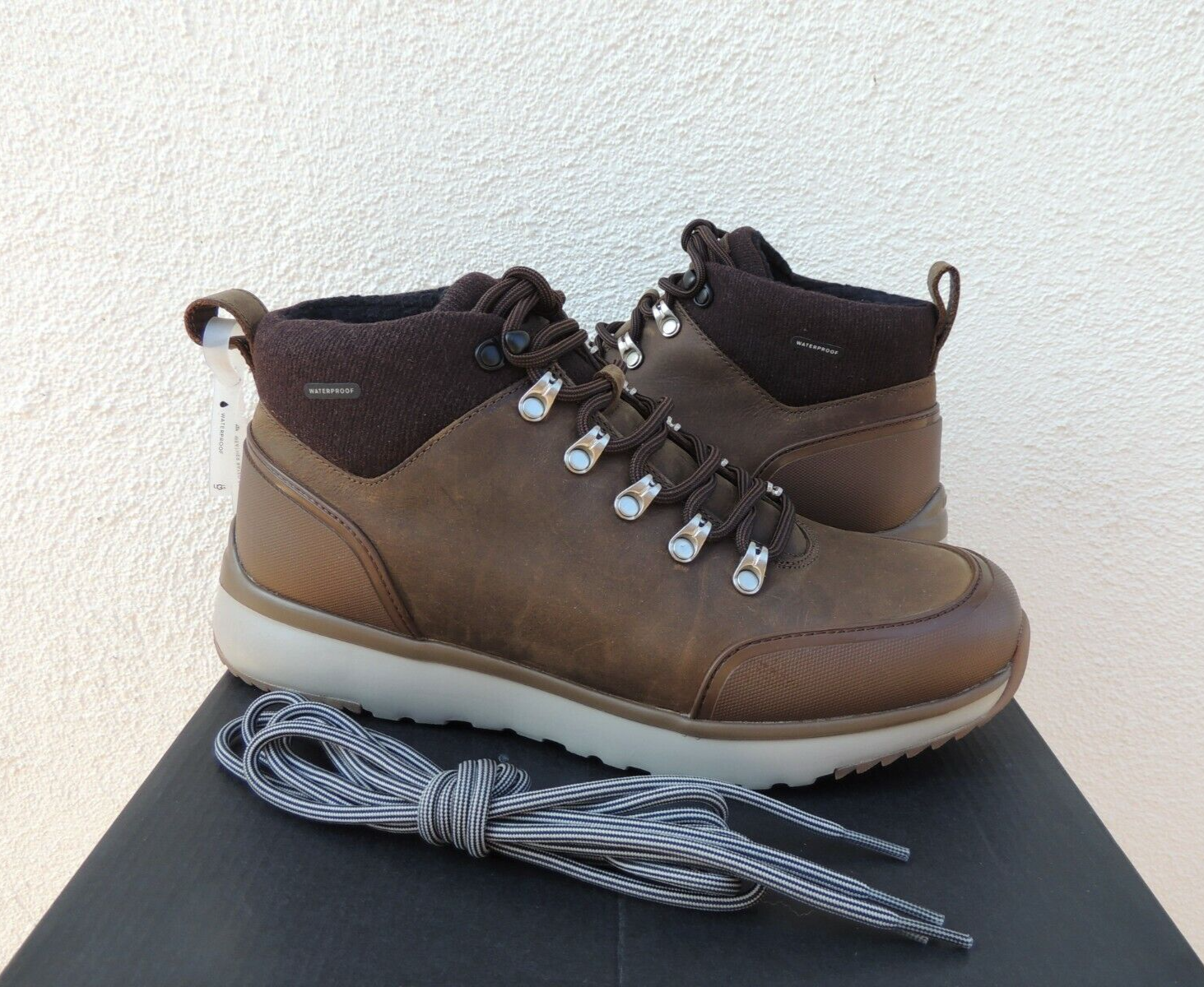 SALOMON UGG OLIVERT BISONTE SNEAKER IMPERMEABILI IN PELLE STIVALI DA TREKKING UOMO US 9 5 42 5 ~NUOVI CON SCATOLA