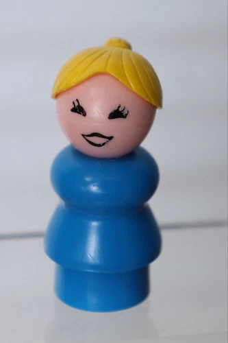 Vintage Fisher Price Little People Mom – Blond Hair Blue Shirt Plastic Figure