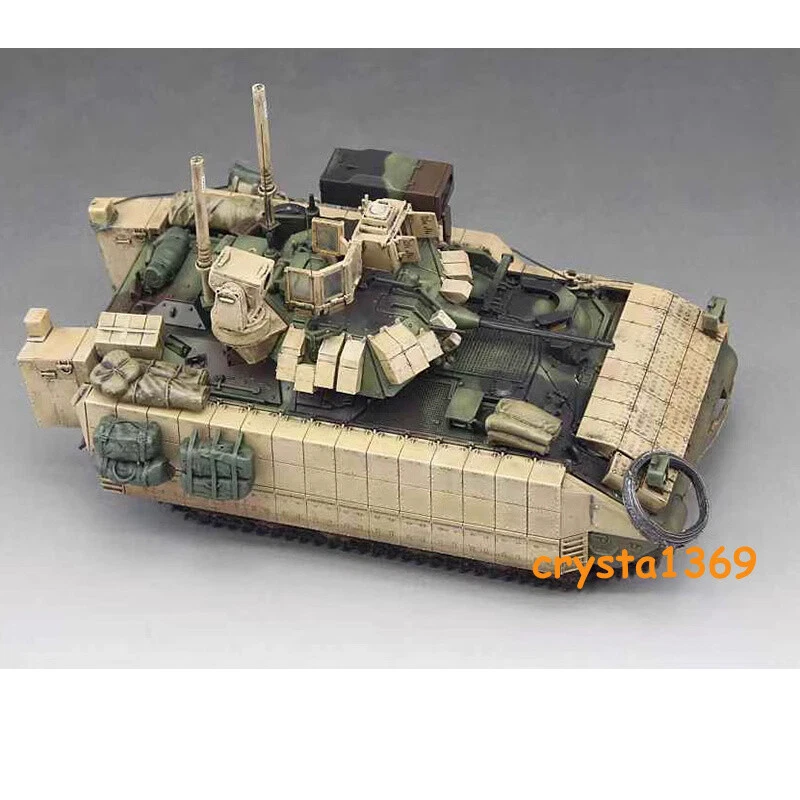 NEW 1/72 U.S. M2A3 Bradley BUSKIII Infantry Fighting Vehicle Plus Carrying Case - Image 2 of 4