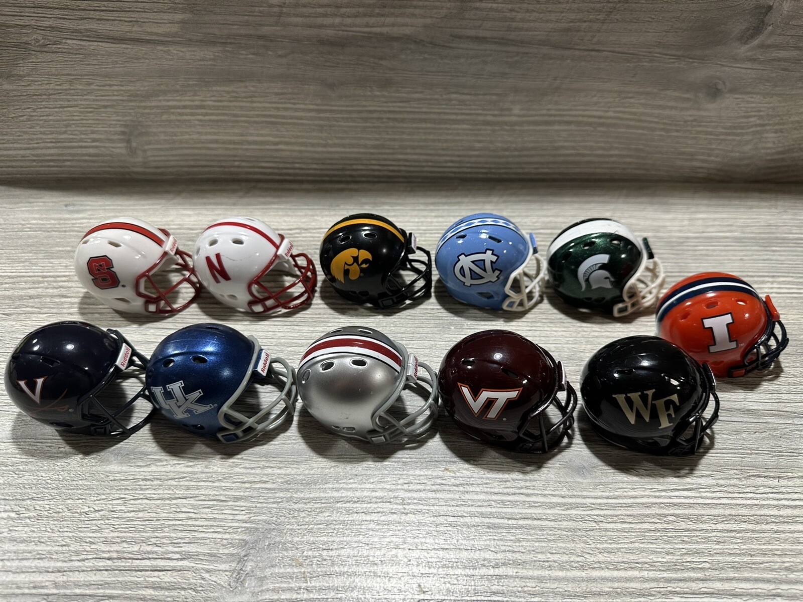 RIDDELL NCAA COLLEGE FOOTBALL MINI HELMETS 2” Lot Of 10 *See Details