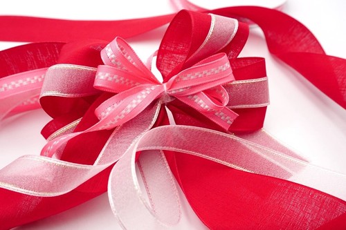 1.5" & 1/2" x 25YD + 1/4" 20YD Bloody Red Sheer Ribbon Collection(Fall & Summer - Picture 2 of 5