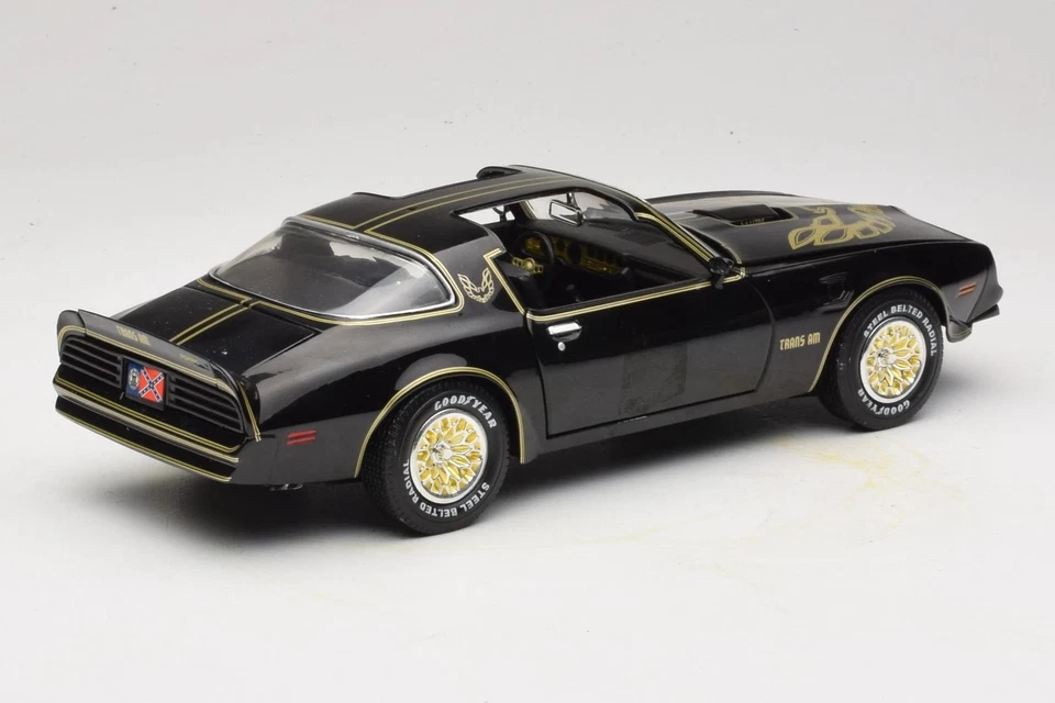 33121 Pontiac Firebird Trans Am SE Smokey and the Bandit Joyride 1:18 - Image 3 of 4