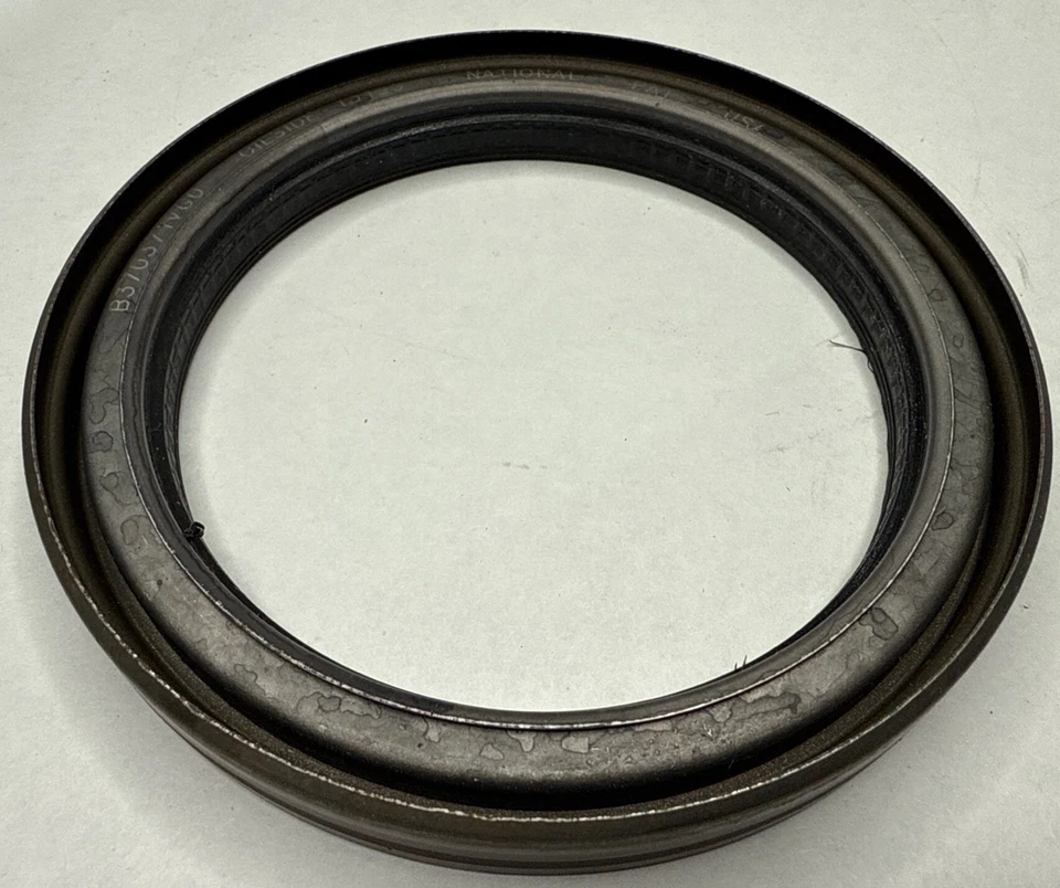 Wheel Seal National 370371A National Oil Seals Federal Mogul Made In USA - Image 3 of 4