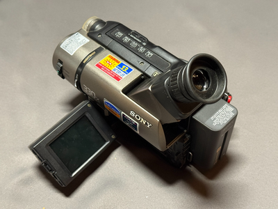 Sony Handycam Vision CCD-TRV36 Hi8 Camcorder in Original Box (See