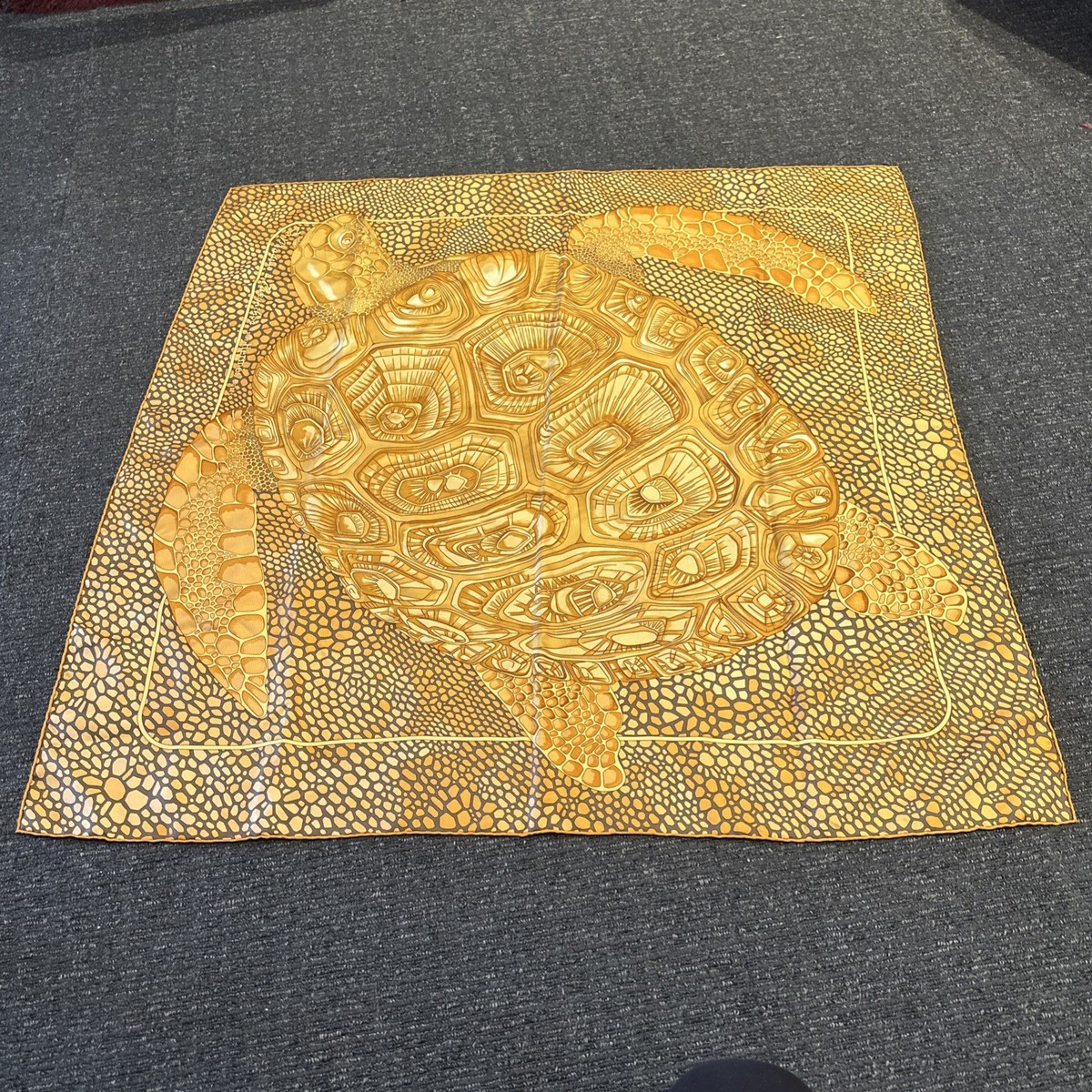 HERMES Carre 90 De Madras a Zakynthos turtle Silk Scarf 90cm Rare