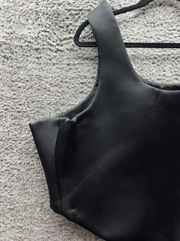 Regata Runway Marc Jacobs Bustier sem mangas cropped preta feminina tamanho P - Imagem 3 de 4