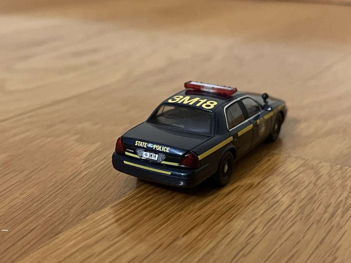 596 Model 1:64 New York State Police 🚔 Ford Crown Victoria Police