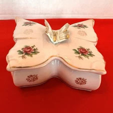 Vintage Porcelain Butterfly Trinket Box Small Butterfly Dresser Dish 5”x4” B-574