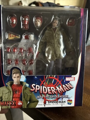 Medicom Toy Mafex No.109 Spider-Man Peter B. Parker Action Figure 