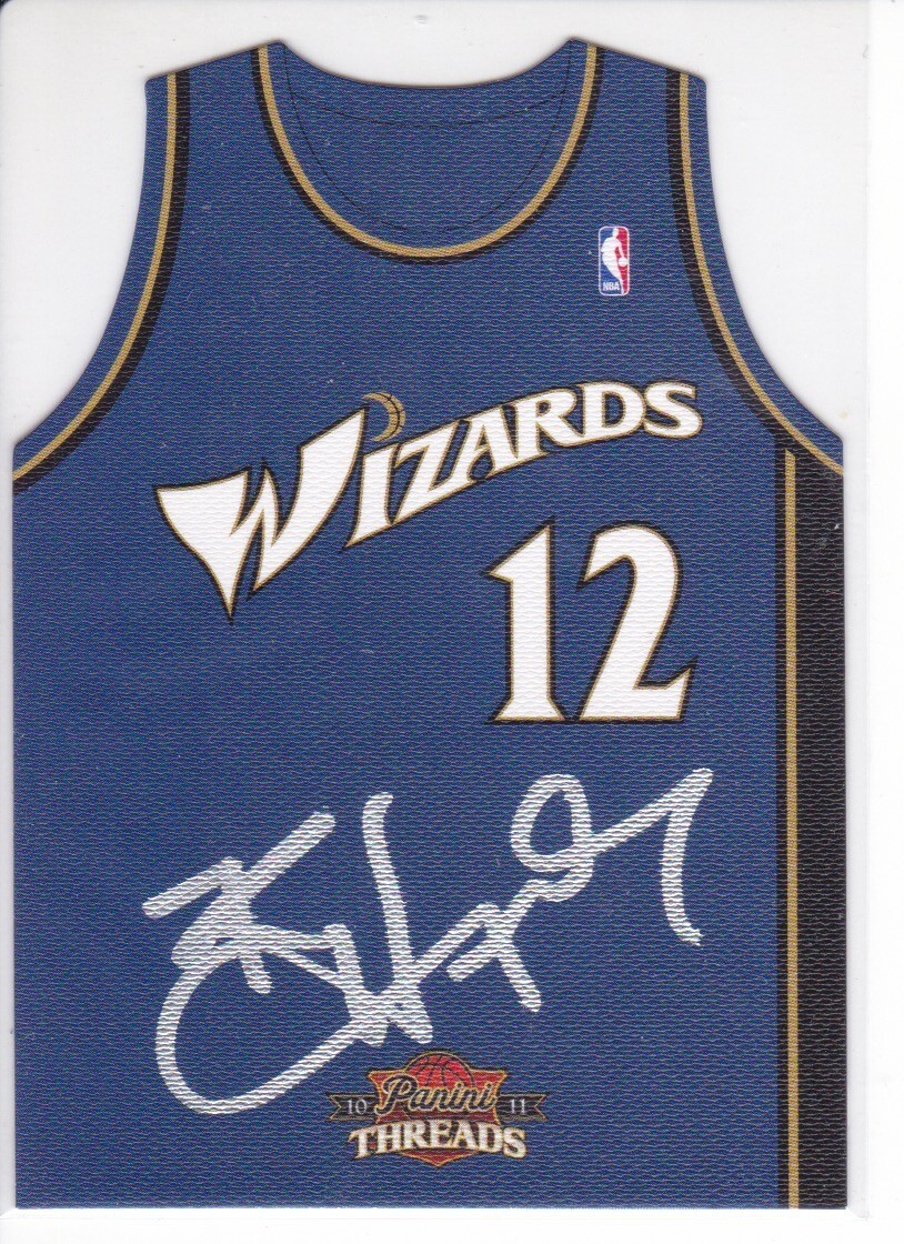 KIRK HINRICH SIGNED 201011 PANINI THREADS NO. 50 DIECUT AWAY