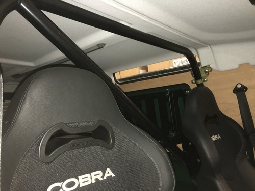 Land Rover Defender 110 6x6 - Picture 3 of 12