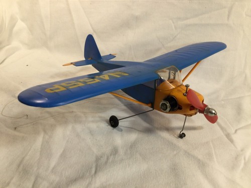 Classic Comet Ready to Fly Piper Tripacer Control Line model With Box