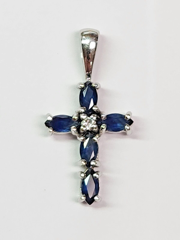 PRETTY 14kw Gold 1.00 ctw Blue Sapphire & Diamond Cross Pendant Necklace