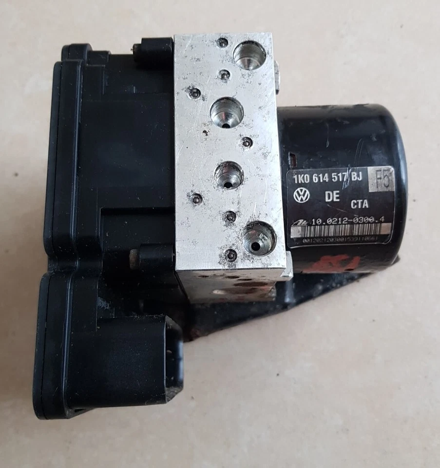 VW AUDI SKODA ASIENTO ABS BOMBA Y MÓDULO DE CONTROL 1K0907379AN / 1K0614517BJ Foto 2 de 4