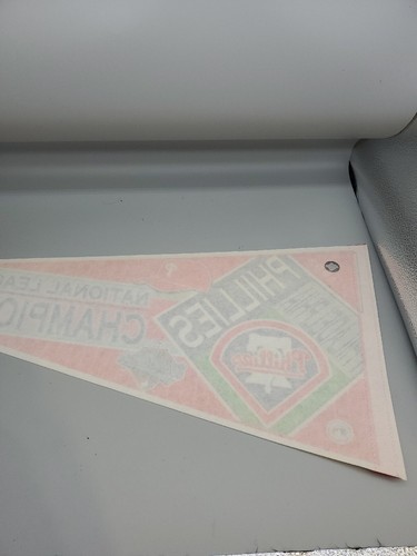 Vintage MLB Philadelphia Phillies 1993 National League Champions Felt Pennant - Picture 5 of 6