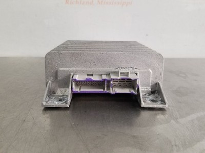 キャデラック エスカレード　Bose アンプ　 No 25939529 キャデラック エスカレード Bose アンプ No 25939529