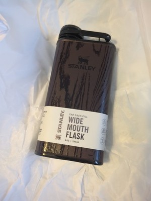 Stanley Cheers & Cheer Flask 8 OZ-Redwood Woodgrain New.